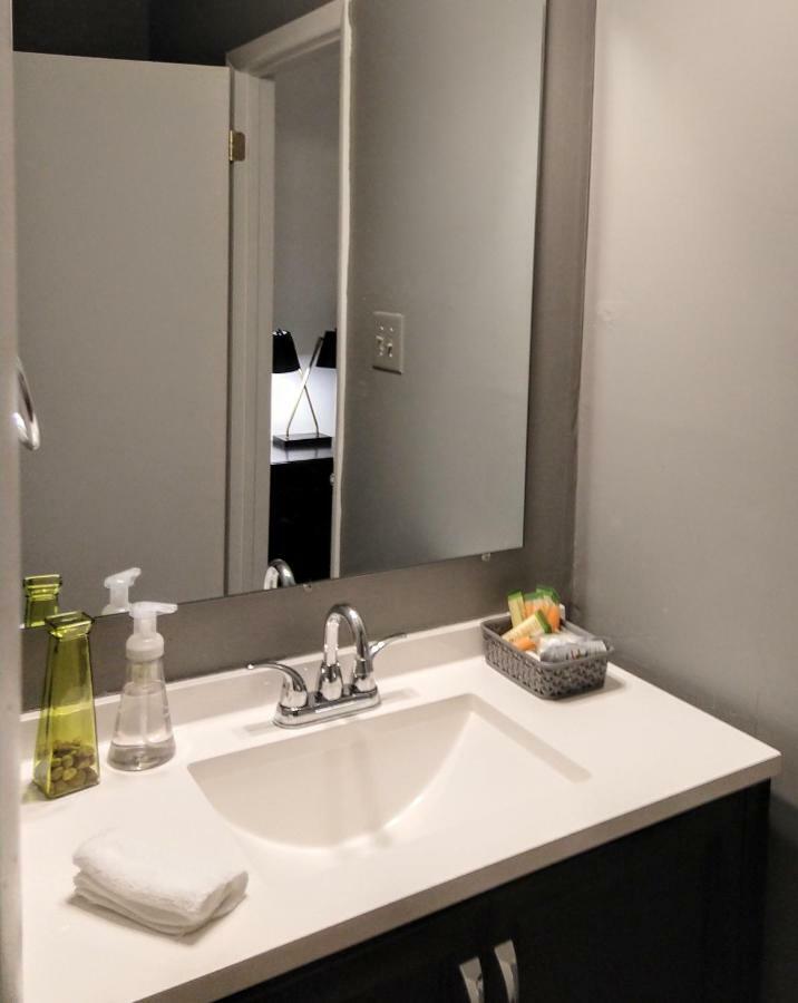 Delightful Townhome - Central Raleigh Location Bagian luar foto