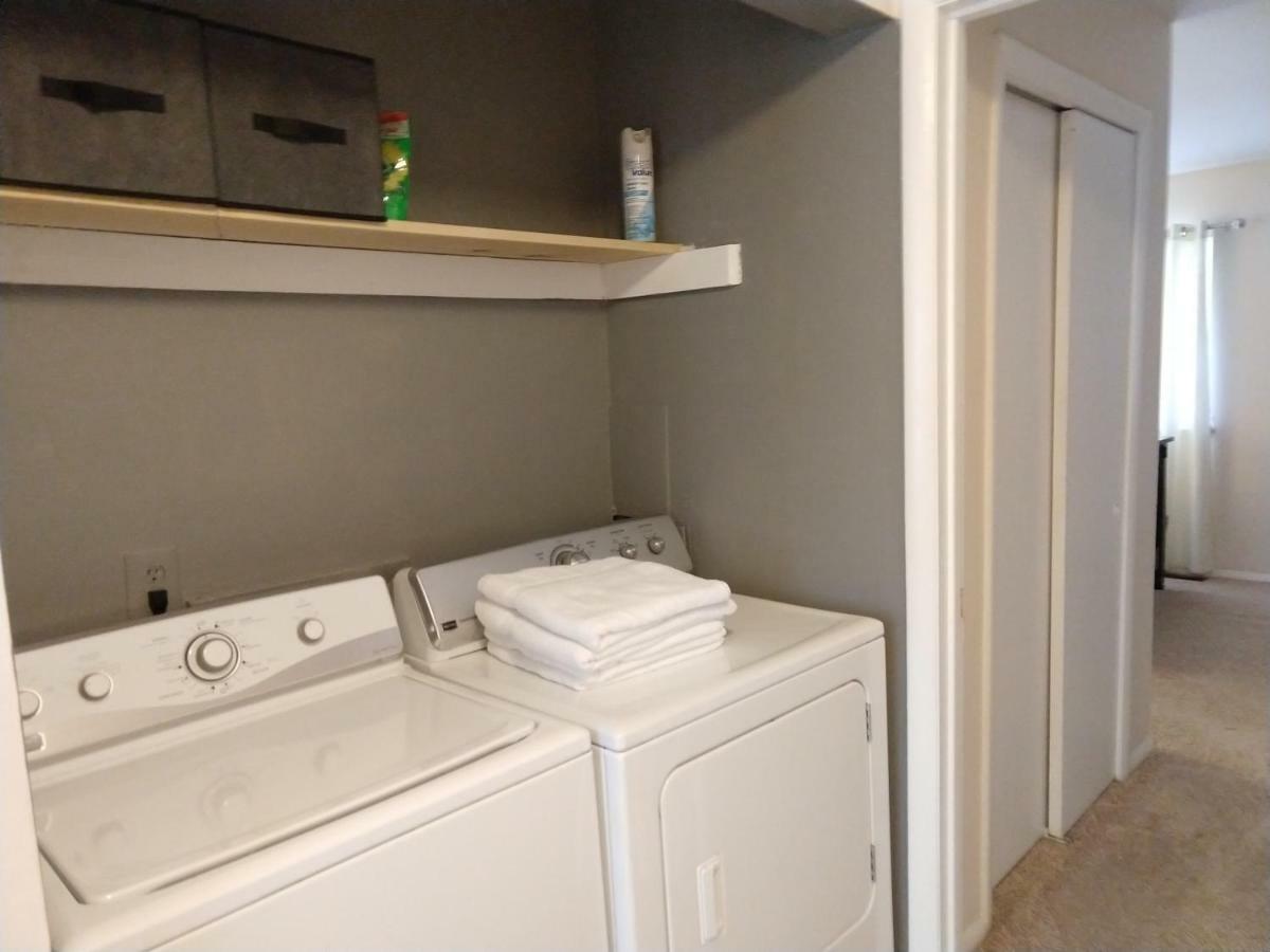 Delightful Townhome - Central Raleigh Location Bagian luar foto