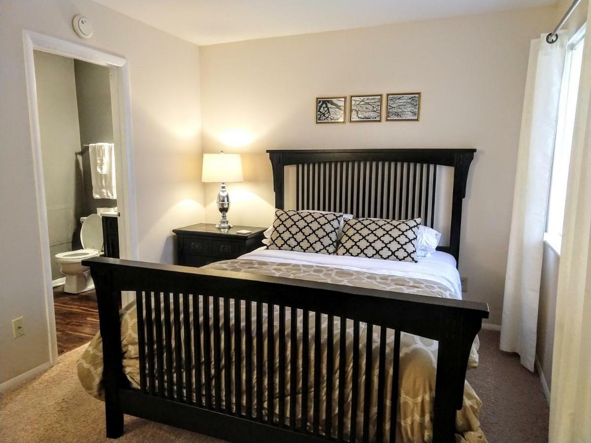 Delightful Townhome - Central Raleigh Location Bagian luar foto