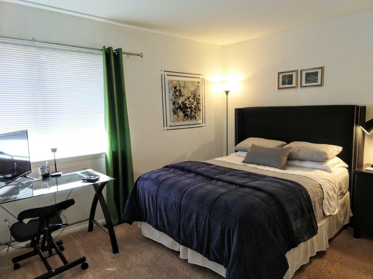 Delightful Townhome - Central Raleigh Location Bagian luar foto